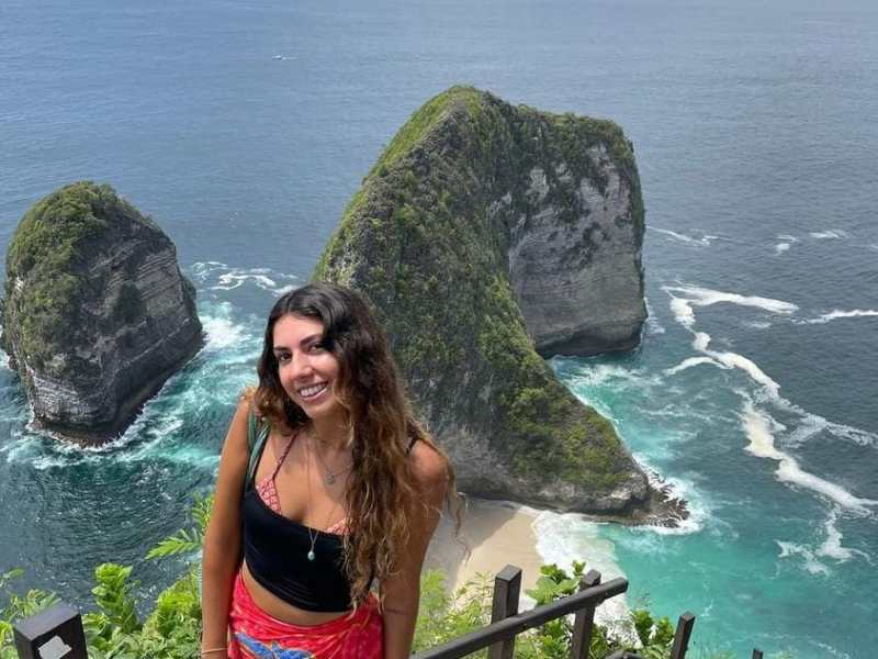 Backpacking through Asia: the story of Elena Martinez Salgado.